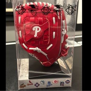 Rawlings Genuine Leather Mini Mitt Gold Glove Series Philadelphia Phillies